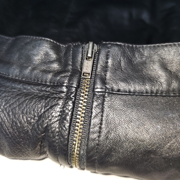 Vintage PKJ, Black Leather Skirt with Lace Trim, 100% Lamb Leather - Picture 6 of 12